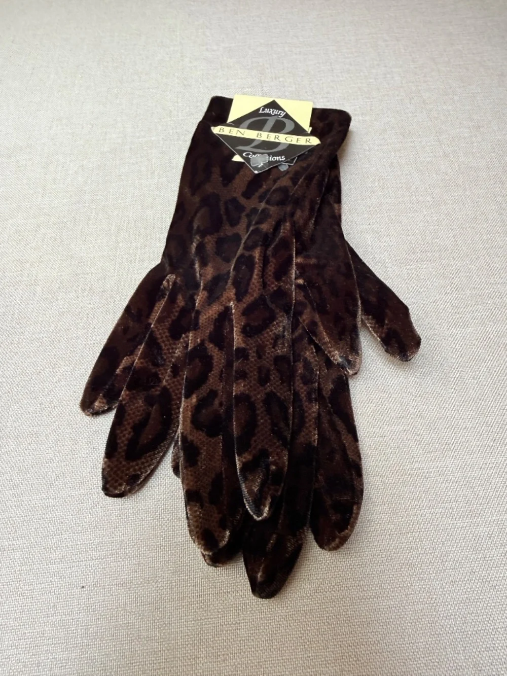 Ben Berger Luxury Collection Animal Print Velvet Gloves NWT